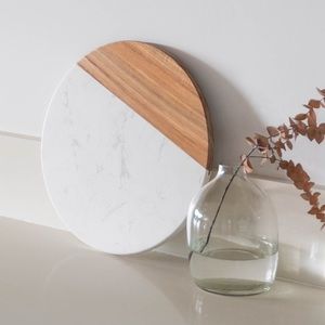KŌRE LIVING White Marble & Acacia Wood Cheese Board